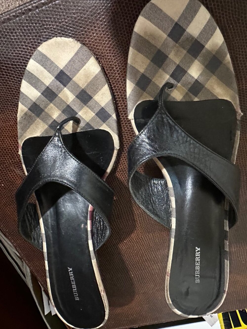 Burberry Classic Check Thong Sandels